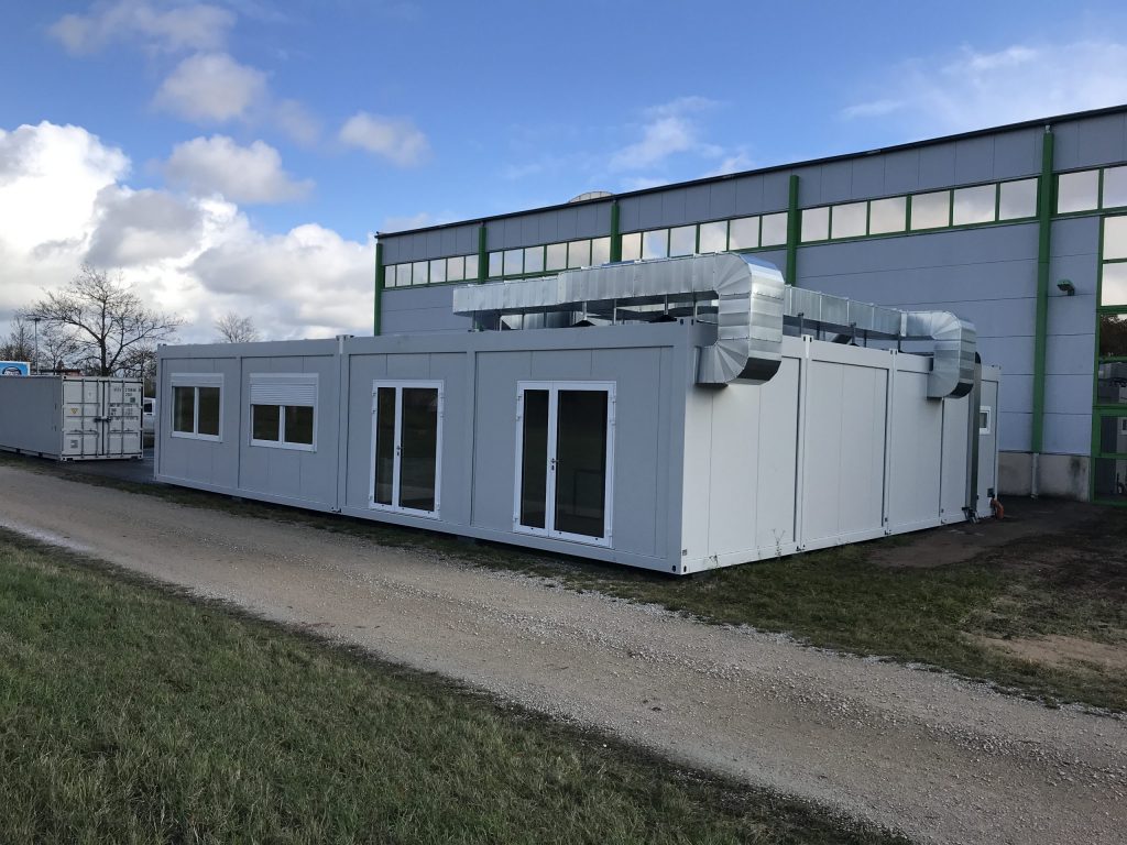 Modulare Laborcontaineranlage als nachhaltige Laborinfrastruktur auf einem Forschungsstandort